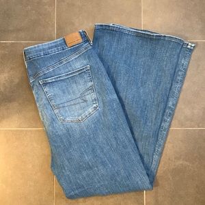 American Eagle Curvy Flares